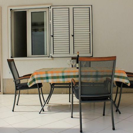 Apartments Pino Makarska Eksteriør bilde