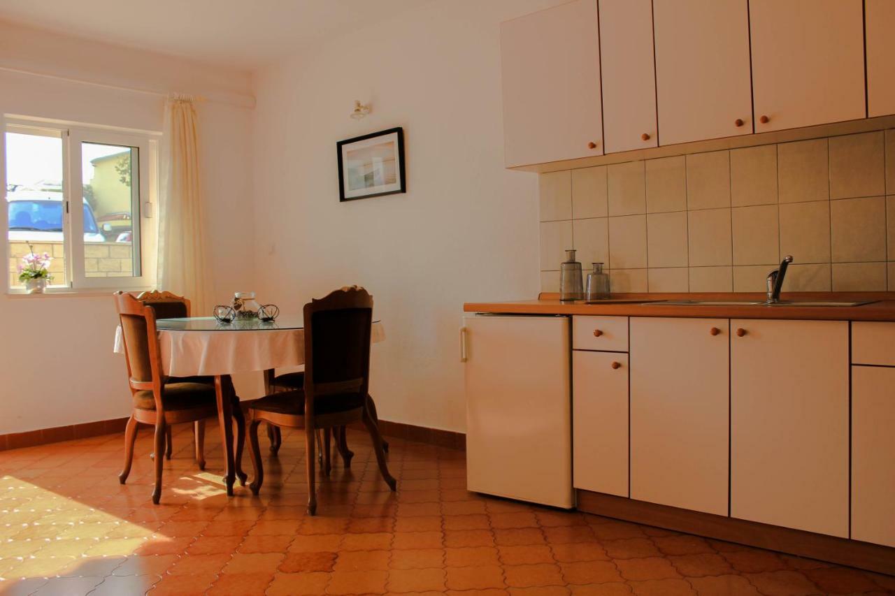 Apartments Pino Makarska Eksteriør bilde
