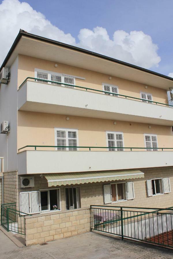 Apartments Pino Makarska Eksteriør bilde