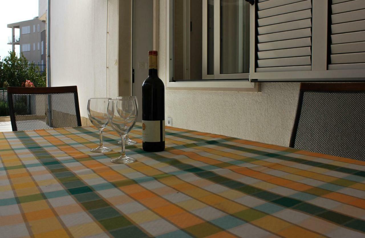 Apartments Pino Makarska Eksteriør bilde
