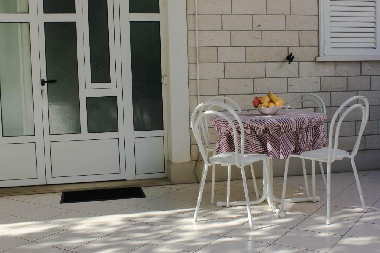 Apartments Pino Makarska Eksteriør bilde