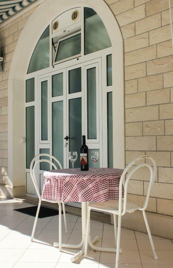Apartments Pino Makarska Eksteriør bilde
