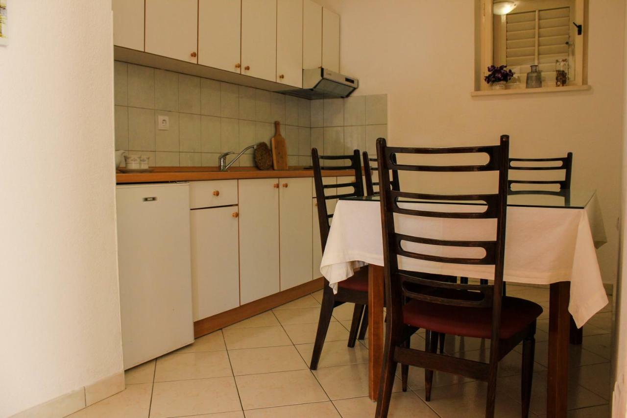 Apartments Pino Makarska Eksteriør bilde