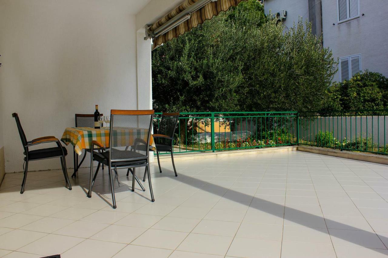 Apartments Pino Makarska Eksteriør bilde