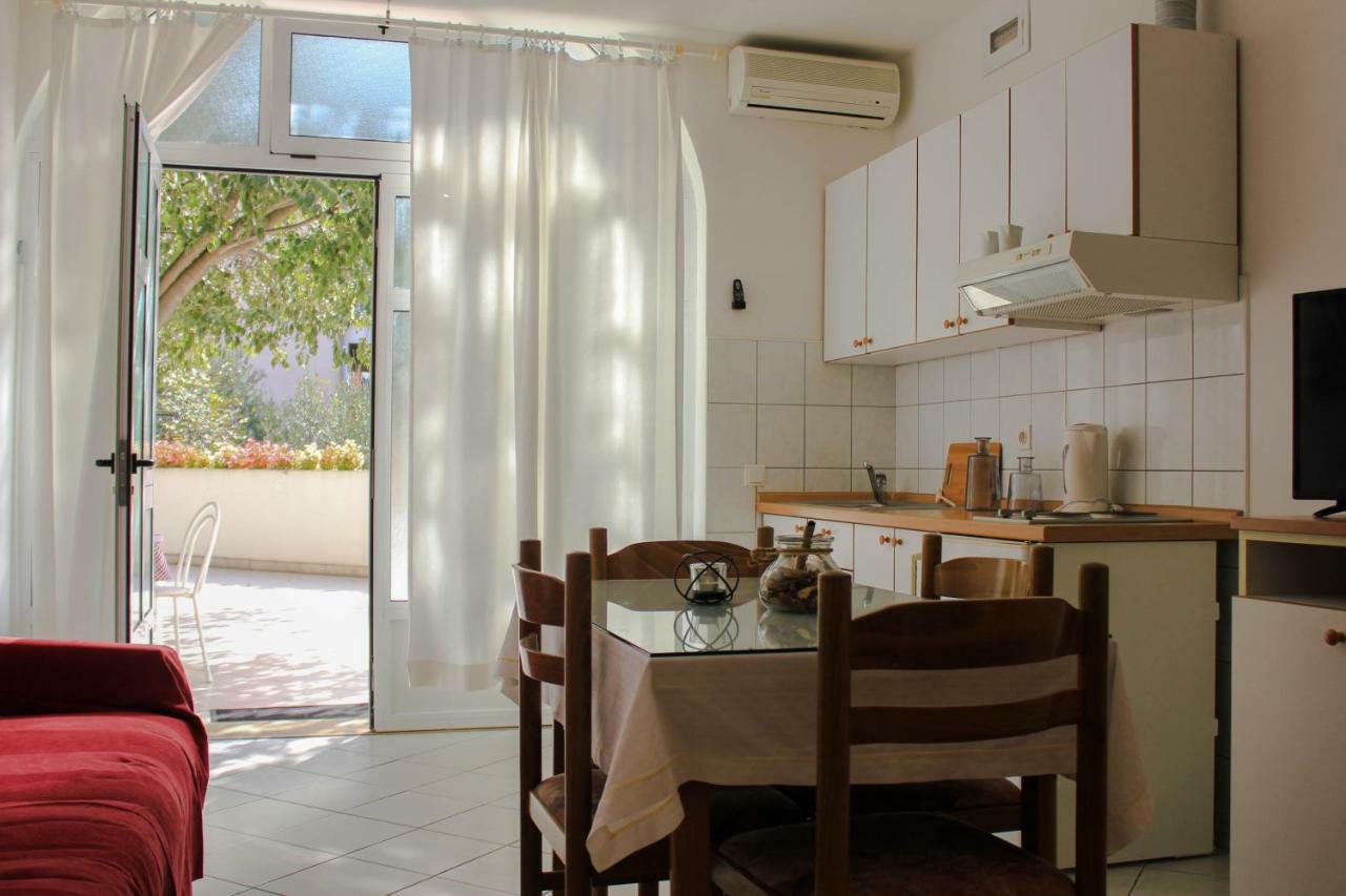 Apartments Pino Makarska Eksteriør bilde