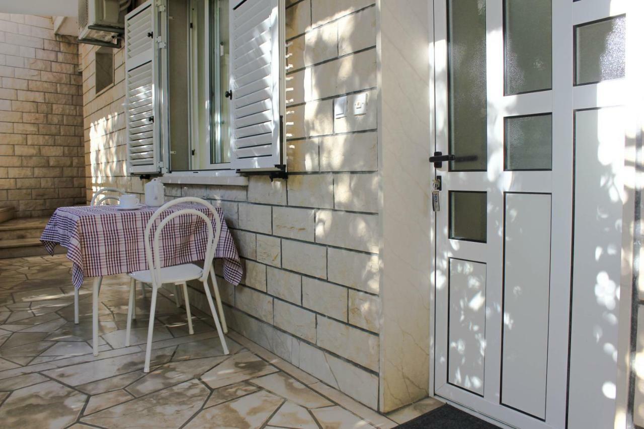 Apartments Pino Makarska Eksteriør bilde