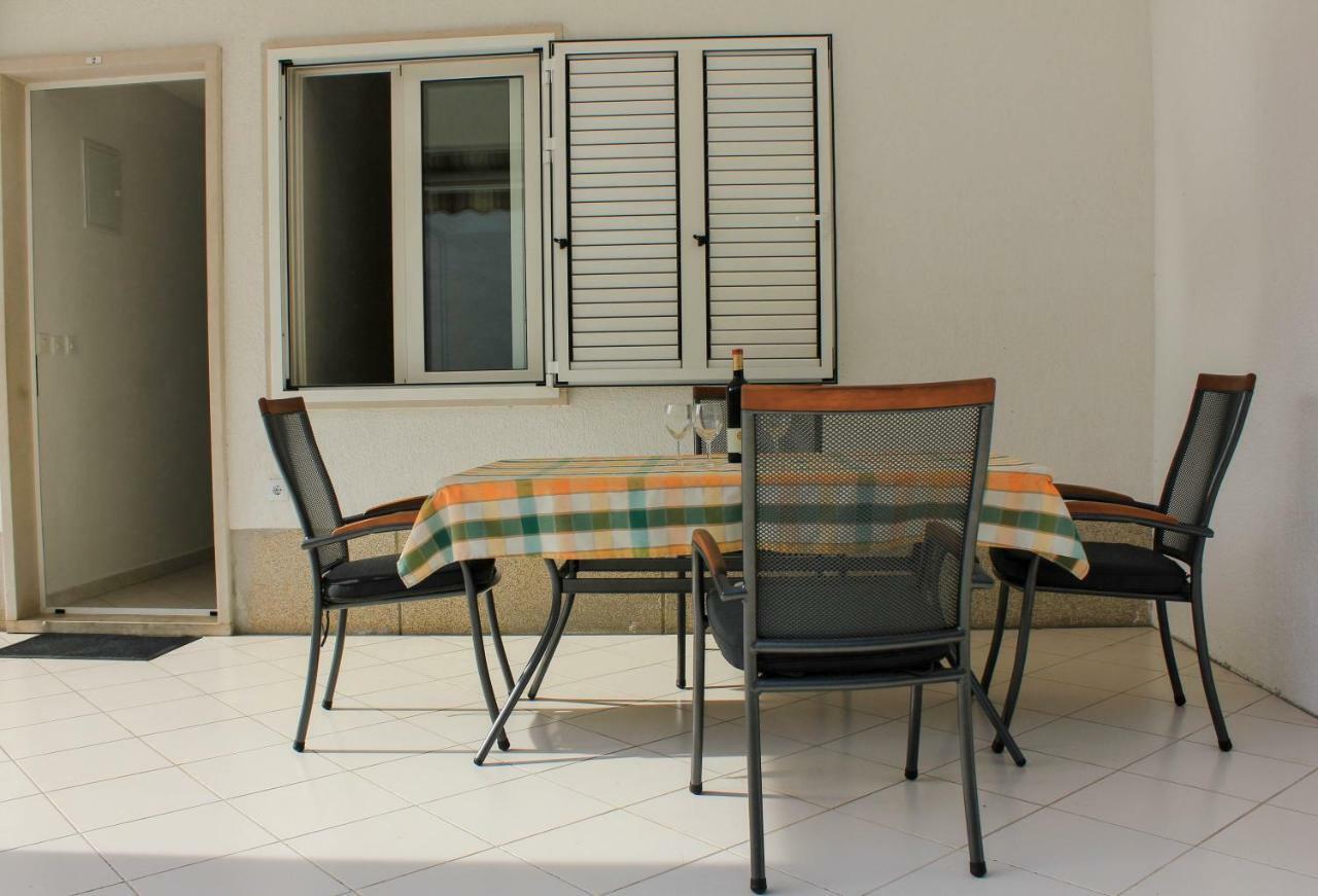 Apartments Pino Makarska Eksteriør bilde