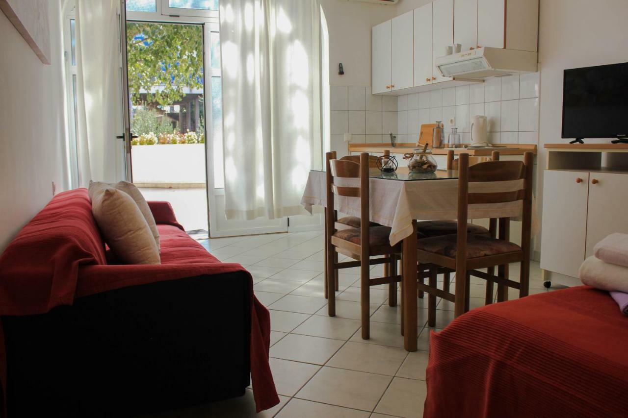 Apartments Pino Makarska Eksteriør bilde